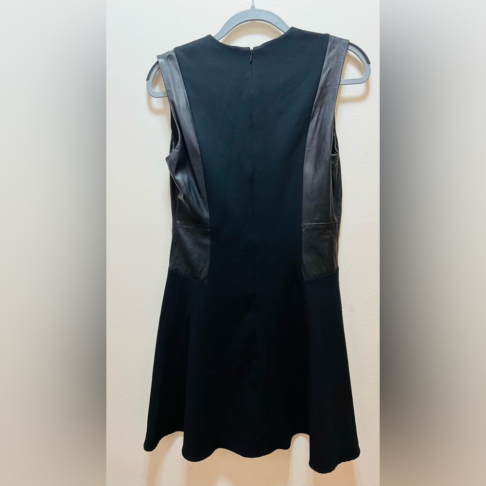 L'AGENCE Black Sleeveless Sheath Dress Crew Neck